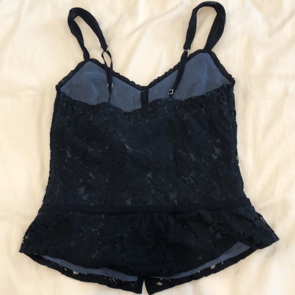 NWT Hollister navy lace peplum sleeveless blouse. Size XS. - Picture 5 of 9